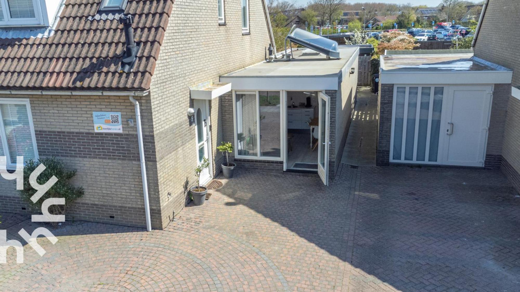 Fijne Vakantiewoning In Op Loopafstand En Centrum Met Parkeerplaats